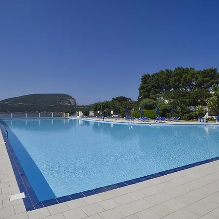 Capo Caccia With Private End Pool Appartement